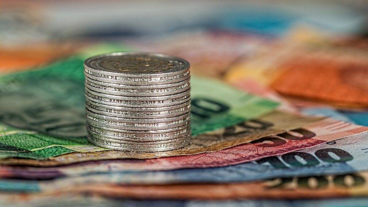 Eine Geld-Überweisung nach England ist mit Kosten für Sie verbunden