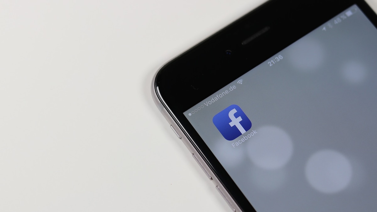 In order to get likes on your Facebook page, you need to keep a few basic things in mind.
