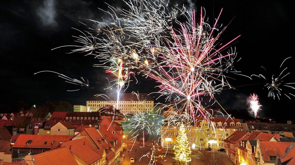 Silvester lässt sich auf ein christliches Fest zu Ehren von Papst Silvester I. zurückführen