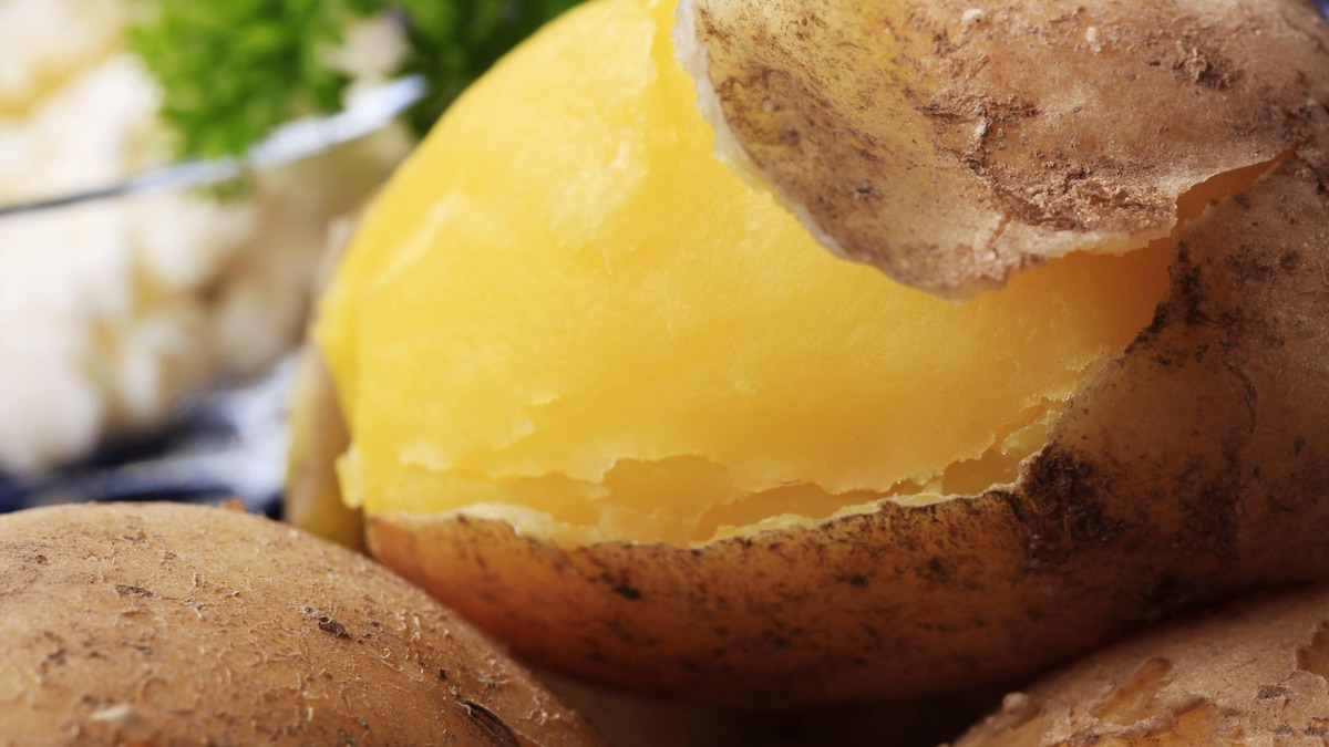 Картофель в микроволновке в пакете в мундире