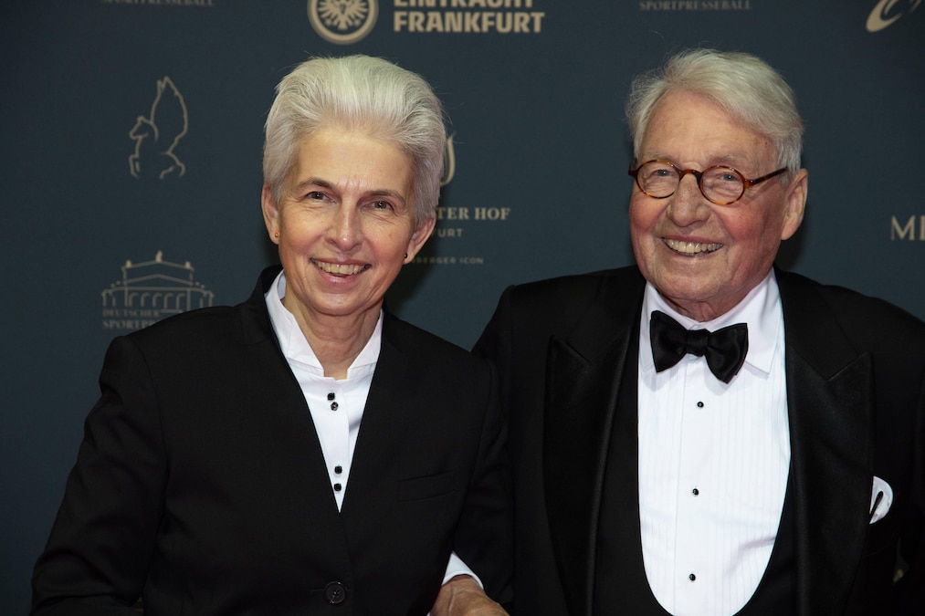 Marie-Agnes Strack-Zimmermann mit Ehemann Horst auch dem 40. Deutscher Sportpresseball in der Alten Oper Frankfurt, 05.11.2022