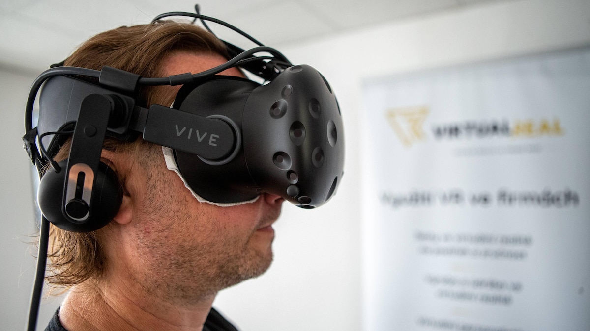 A man with a virtual reality headset is seen in the Virtual Real Life company in Ostrava, Czech Republic, on August 13, 2019. (CTKxPhoto VladimirxPrycek) CTKPhotoP201908230256801 PUBLICATIONxINxGERxSUIxAUTxONLY PRY 001